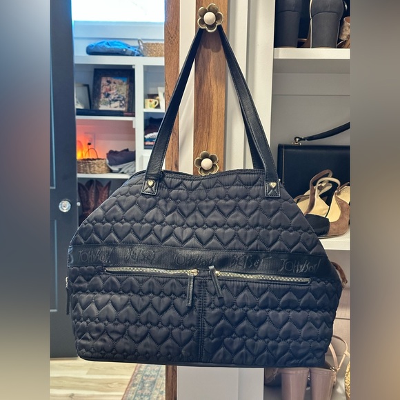 Betsy Johnson Black Heart Quilted Tote Bag - Picture 2 of 11